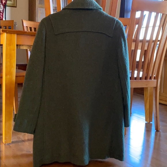 Vintage green winter coat w toggle closures - Picture 4 of 7